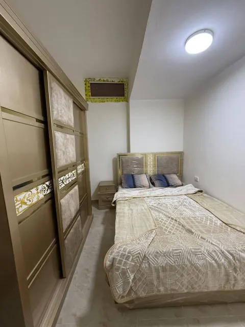 استديو ارضي مدخل خاص 👌🏻🤗بحديقه صغيرةفى حدائق الاهرام
