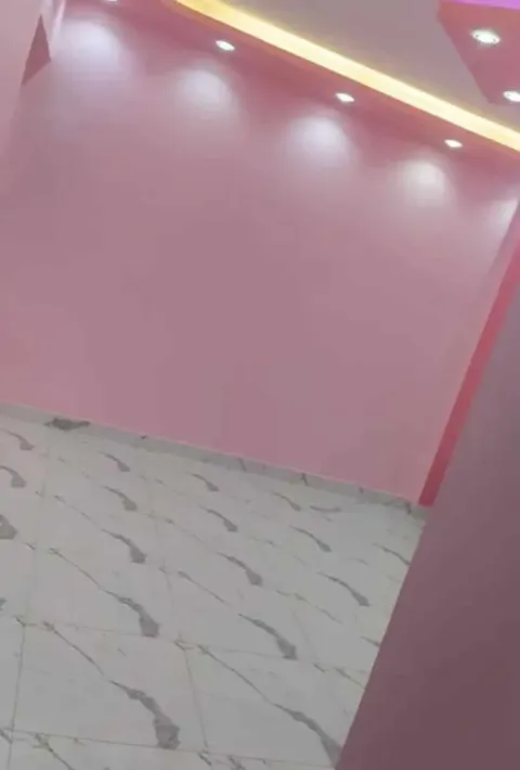 شقه للايجار الجديد متشطبه اول تشطيب روعه مكان متميز