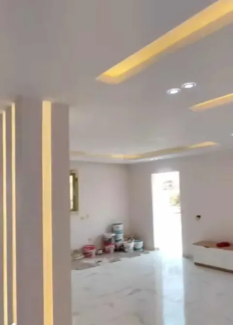 شقة للبيع في الحي السادس مدينة العبور موقع مميز جدًا