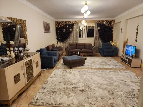 للبيع شقه 🌹 جسر السويس مباشره