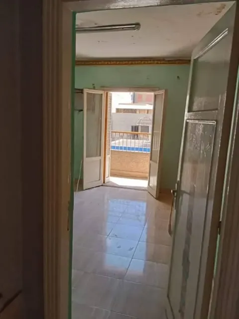 شقةللبيع فالنعام عشارع عين شمس الرئيسى ٣غرف وصاله الدور الثاني