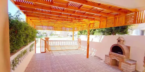 شاليه للبيع ارضي مساحه ١٦٠متر