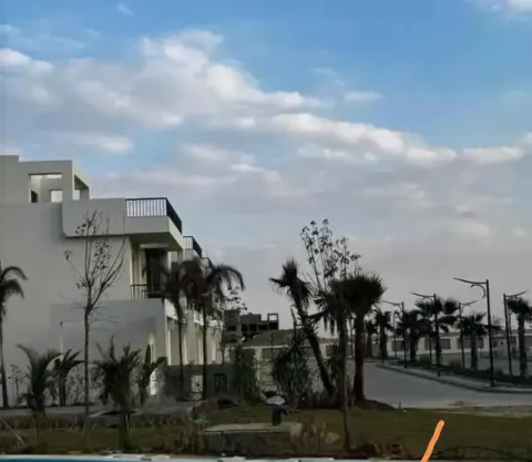 فيلا مستقلةلقطةللبيع فقلب الشيخ زايد استلام فوري على واصله دهشور