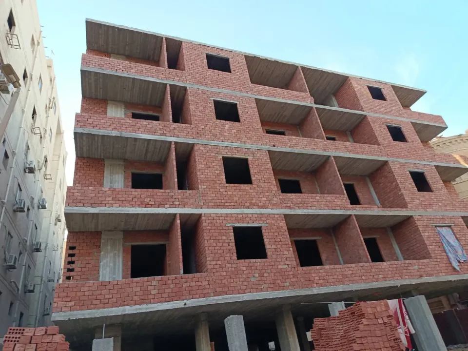 حدائق الاهرام البوابه التانيه الجديده شقق طوب أحمر