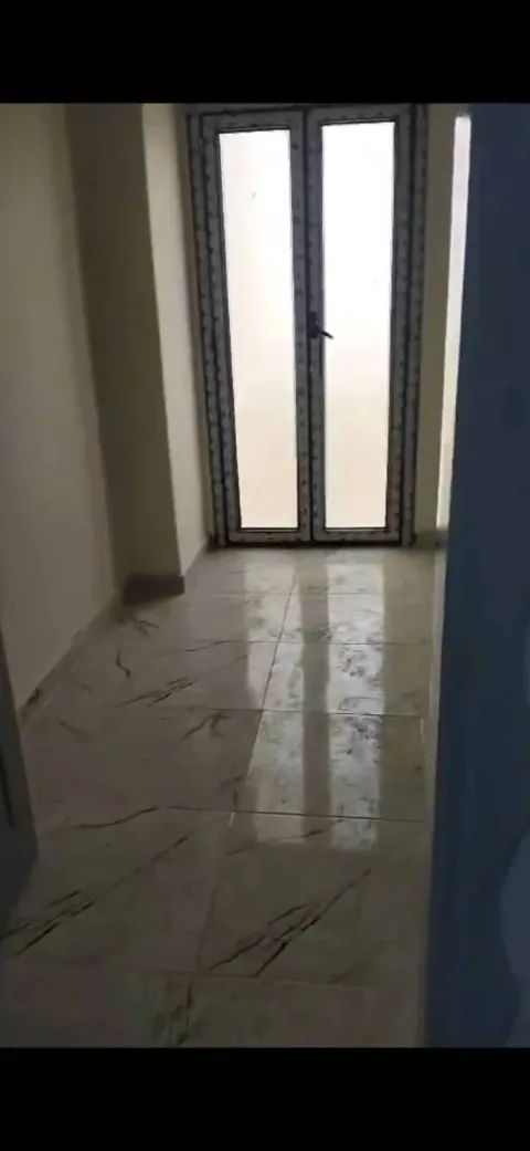 شقة للايجار في المعلمين اسيوط