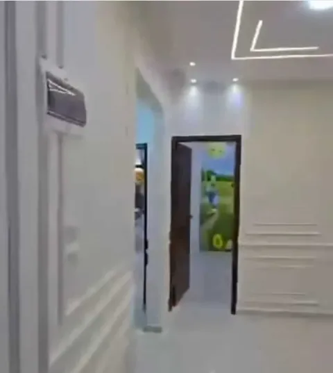 شقه للبيع تمليك تشطيب فندقي بجوار مدرسة الزراعةبسوهاج