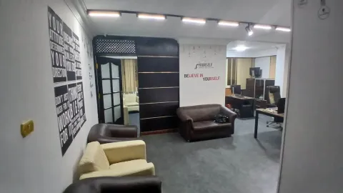 مكتب مفروش للايجار فى المهندسين 80م تشطيب حديث