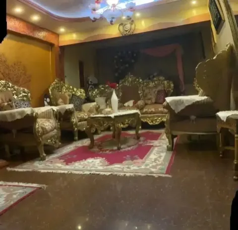 شقةفي ارض العزب ١٢٥م شارع الامارات والسودان دور خامس