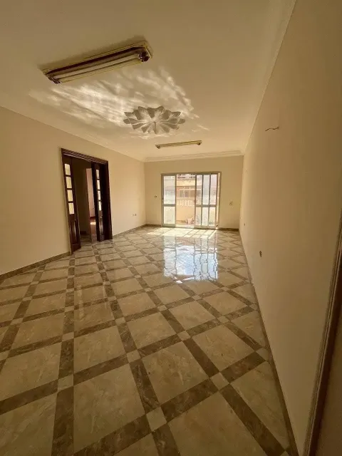 للايجار بعمارات الشرطةمدينةالفردوس ٦ اكتوبر مساحه ١١٣ م الدور الرابع