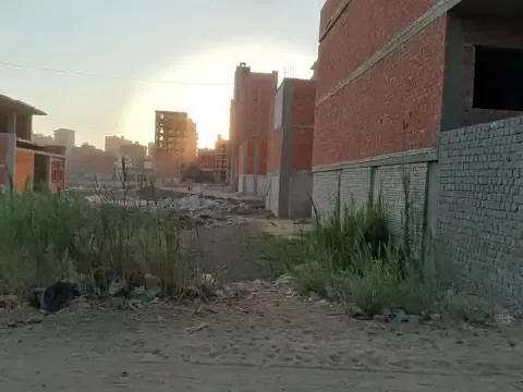لبيع قطعه ارض مساحه ١٠٨متر تحت ناصيه من شرق