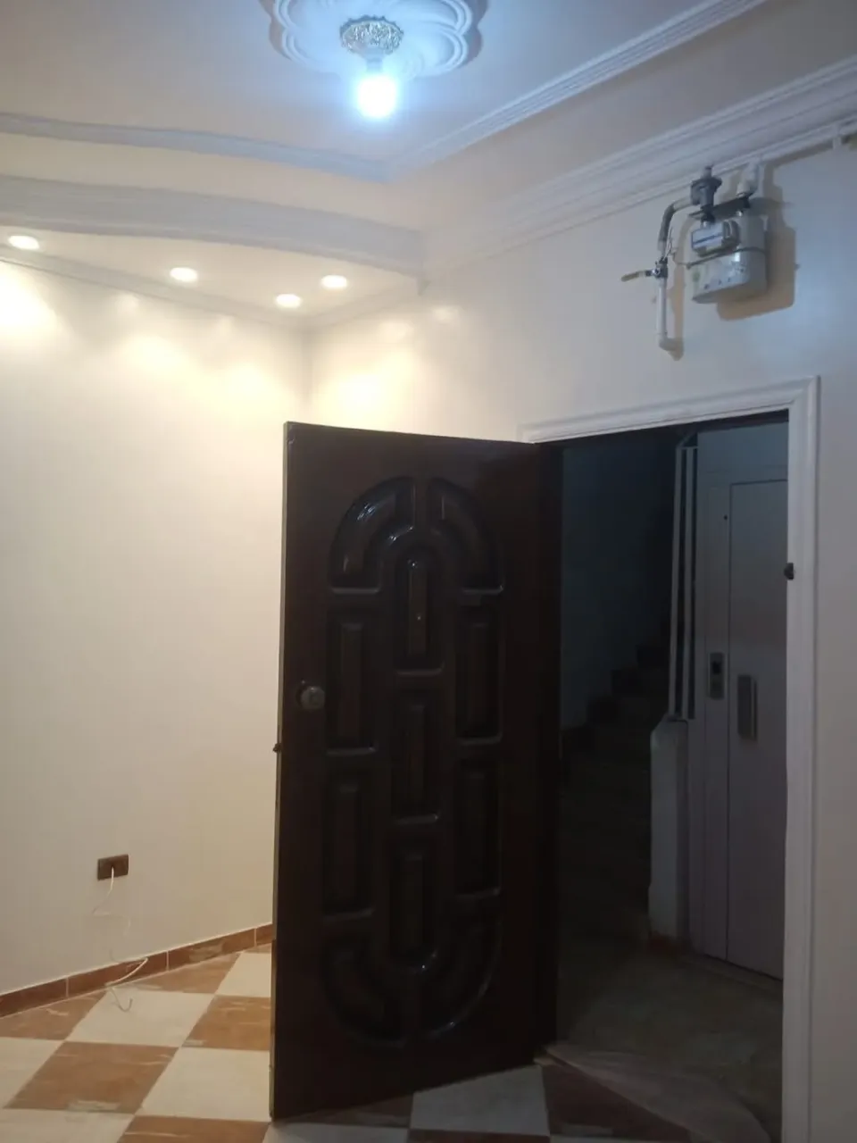 شقه للبيع في المحله الكبري عمومي الشعبيه شارع 55