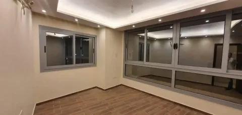 شقه بكمبوند وان قطاميه للايجار المساحه ١٦٥م