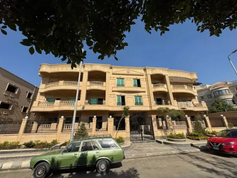 لمحبي المساحات الكبيرة والأرضي بجاردن