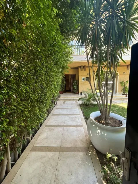 🏡 فيلا فاخرة مفروشة للإيجار في مدينتي