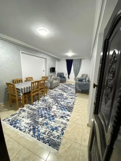 شقــــــة فندقيه للإيجــــار المفـــــروش بالمندرة بحري بجوار الشيراتون ✨