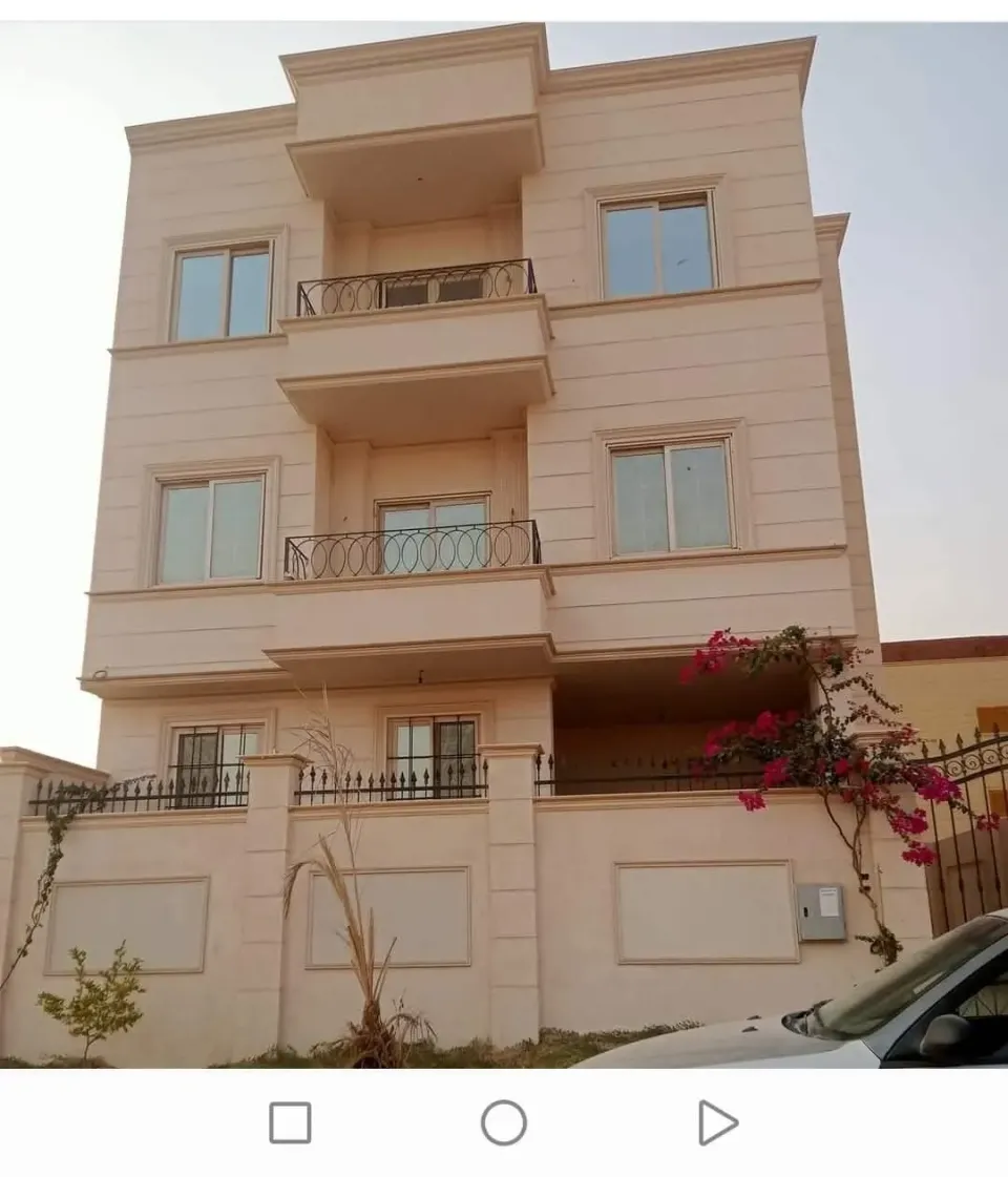 House For Sale in Tenth District