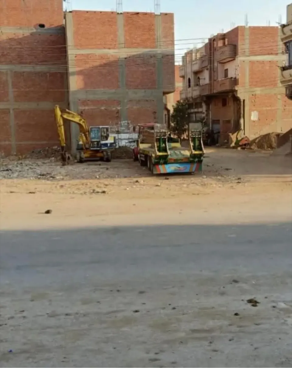 للبيع قطعةأرض مميزةعالرئيسي من المالك مباشرة١٤٣م فالحي الغربي بشبين