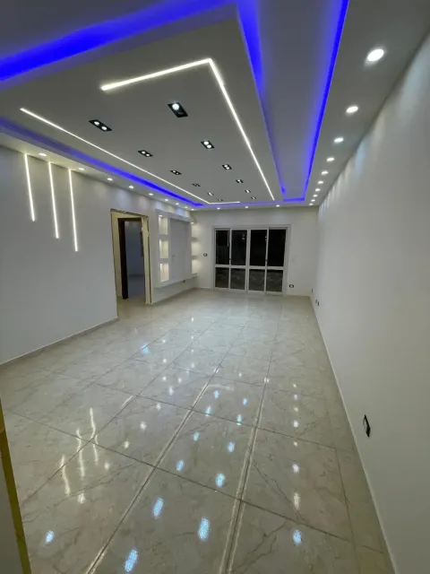 شقه في مدينه الفردوس