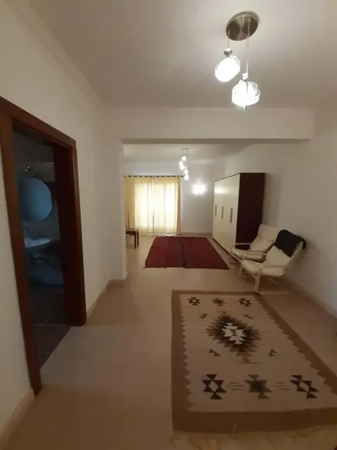 عمارة للبيع القاهرة منطقة المقطم قرب ميدان النافورة والبنزيمة والمدرسة