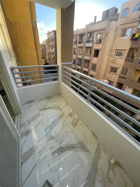 شقه للبيع
