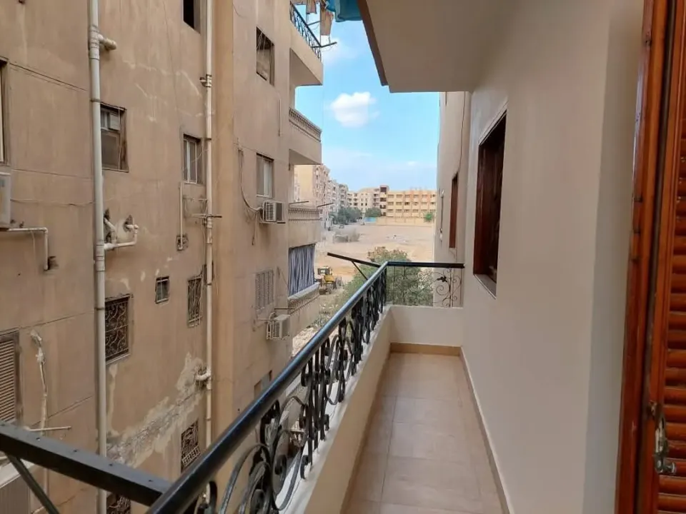 شقه للبيع فحدائق الاهرام ش 5أ عمارة رقم 39