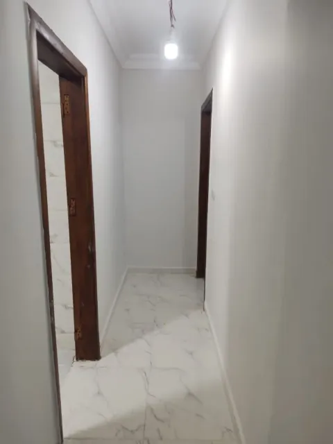 شقة فاضية للايجار بالبوابة الثالثة