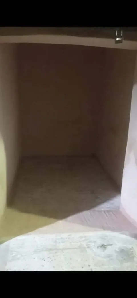 محل للبيع بحصه من الارض تم تنزيل السعر