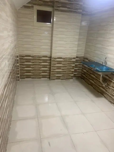 شقه بزمنت بالحى الاول هضبه وسطى