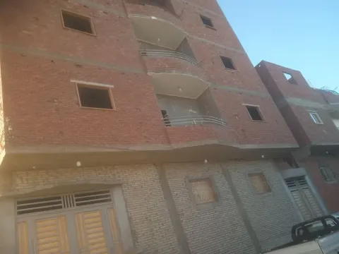 منزل للبيع مساحه 155متر عمدان