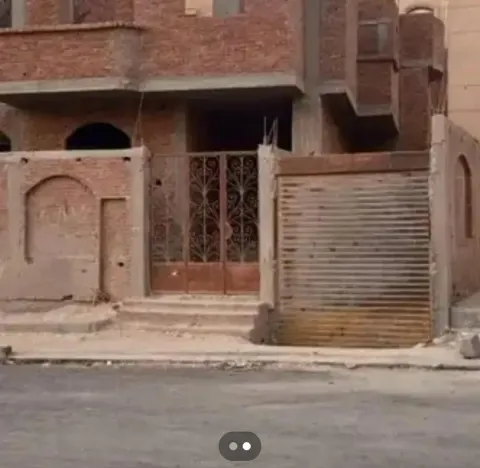منزل للبيع بالاسكان العائلي ١٥ مايو