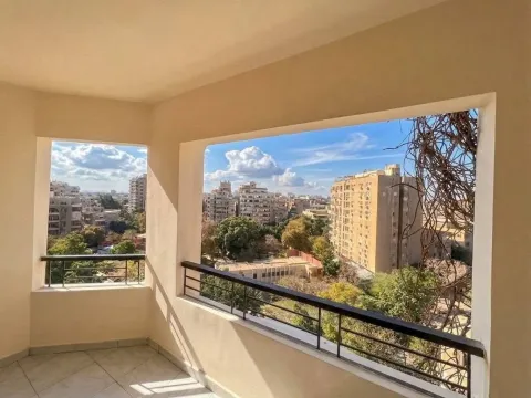 شقة للإيجار الفاضي ف دجله المعادي