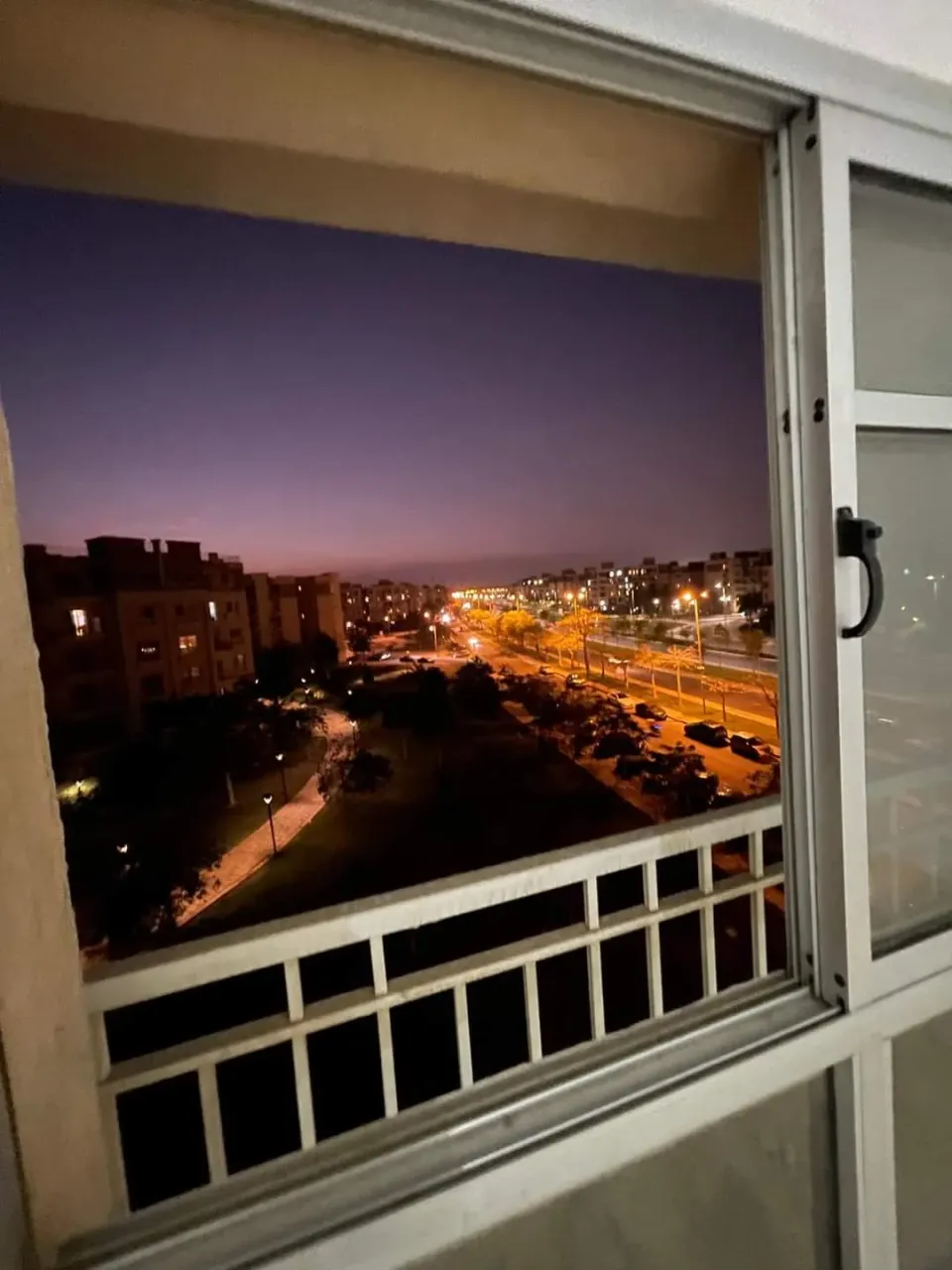 شقة للايجار بمدينتي b11 ١١٦ متر