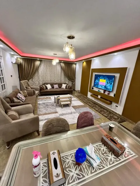 للايجار مفروش اليومي أو الشهري بجوار سيتى ستارز مباشرة