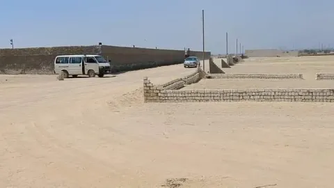 ارض للببع٢٠٠ متر