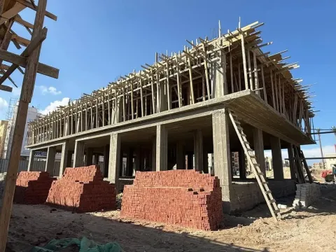 أرقى مناطق الحي6كثافة سكانية عالية واحتياج للخدمات، محل 36 مترًا