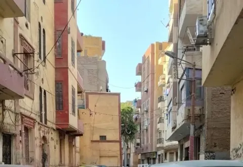 بيت للبيع بجوار مستشفى الرواد مساحه 120واجهه12شارع10م