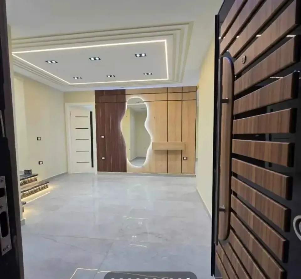 حدائق الاهرام خطوات لشارع جاردينيا💯 واجهةبحرية مساحة250م 4غرف عمارة ساكنه