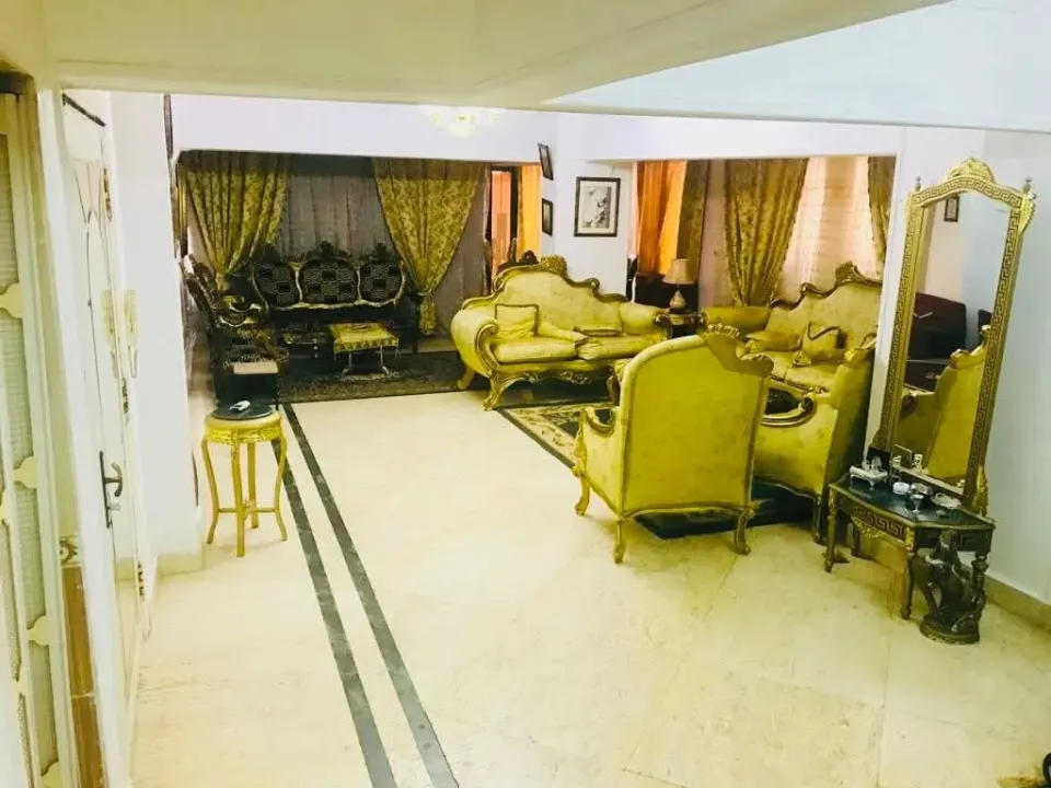 💥مدينة نصر المنطقة السادسة شقةمميزه جدا للبيع