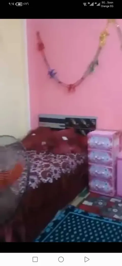 شقةايجار عالبلاط من غير فرش غرفتين وصالةمطبخ حمام الدور التانى