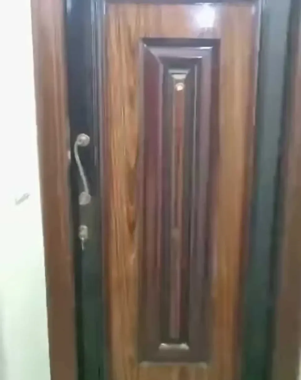 للبيع شقه تشطيب الترا سوبر لوكس مترو حلميه الزيتون