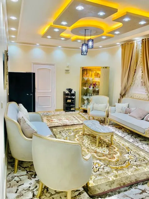 فيلا دورين مساحه 260متر دور اول رسبشن