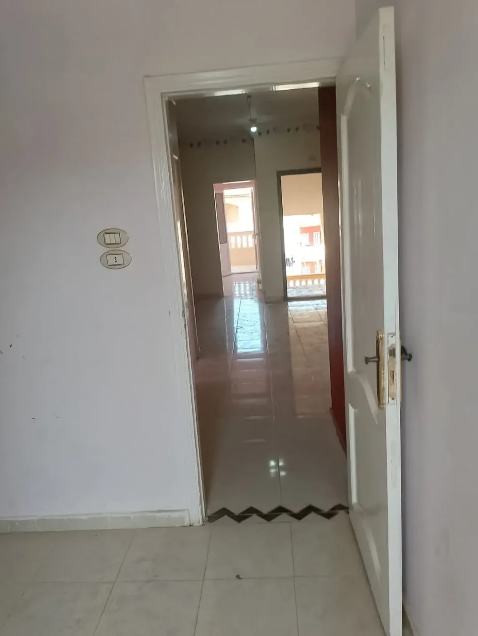 جمصه ١٥ مايو 🎤📃 شقق ٣ غرف 🚪🏬 ٩٥ م🧱