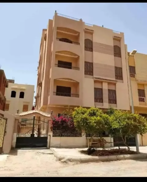 شقة باسيوط للبيع