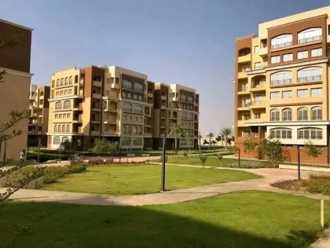 شقه استلام فوري بكمبوند كامل المرافق تابع لهيئة المجتمعات العمرانيه