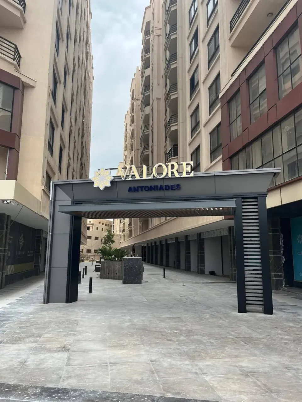 للبيع في سموحه‼️ كومبانود فالوري انطويادس