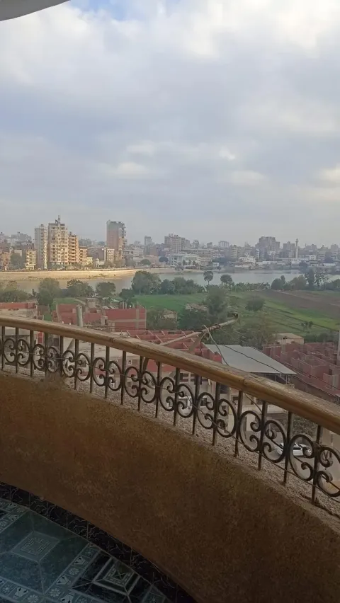 شقه رخصه للبيع ف اول بطا بعد القاعات