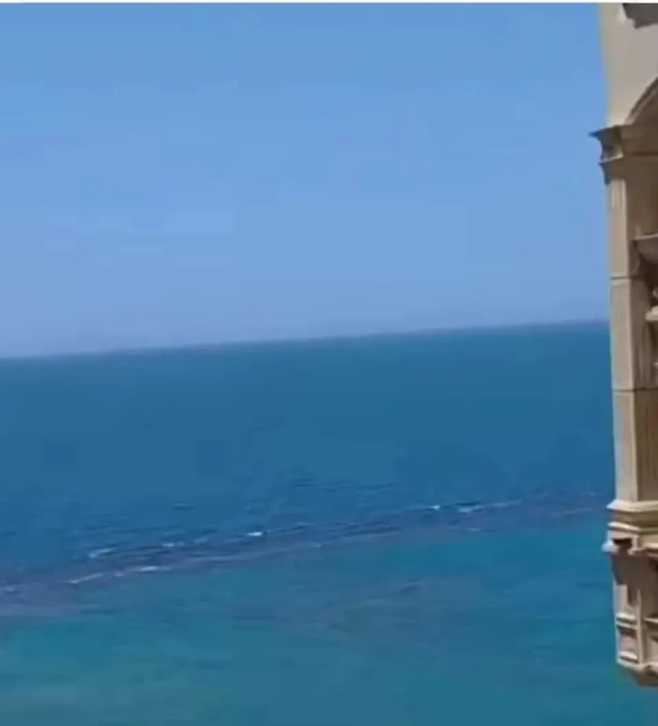 شقةلايجاراليومي والشهري فيوبحرمباشر تاني نمرةمن البحر في قلب المندره
