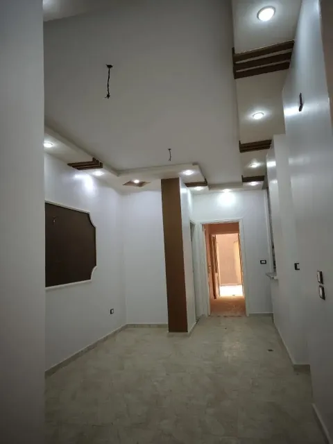 شقه للبيع تلات غرف