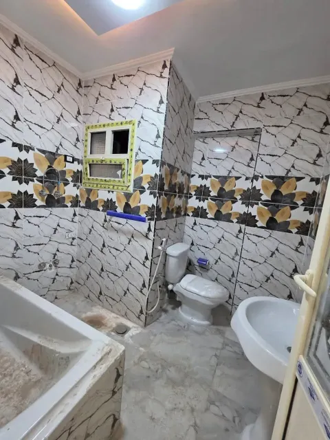 شقةتمليك في النزهه الجديده شارع ال 27 قريبه من المترو