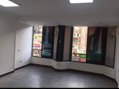 شقه ادارى🏠 للبيع ١٣٠م بشارع النزهه الرءيسى